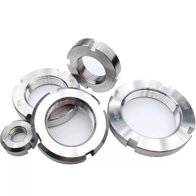 Постоянно точна заключваща гайка