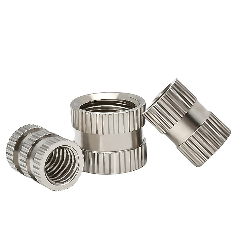 Вградена гайка