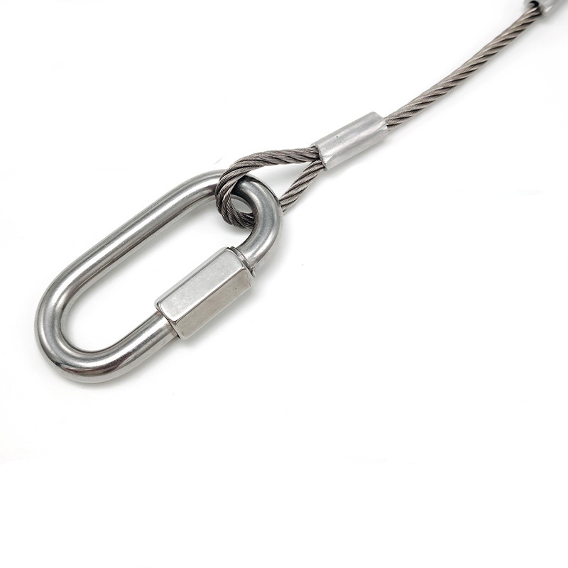 Изключително трайно въже от стоманена тел на самолета